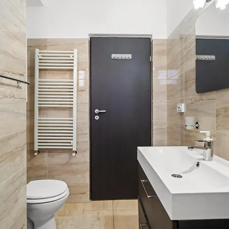 Heart Hideaway Apartment *