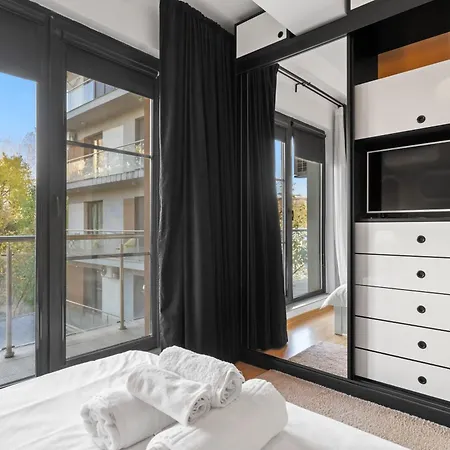 Heart Hideaway Apartment