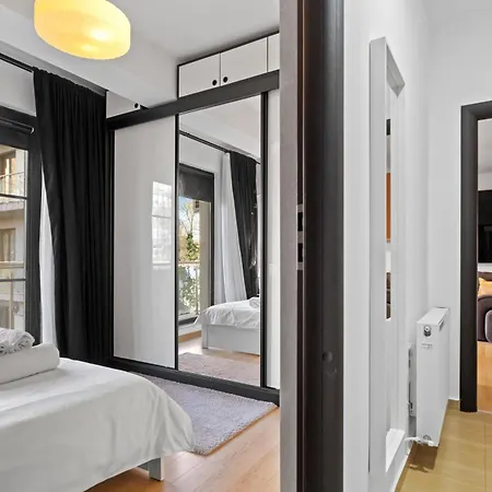 Heart Hideaway Apartment *